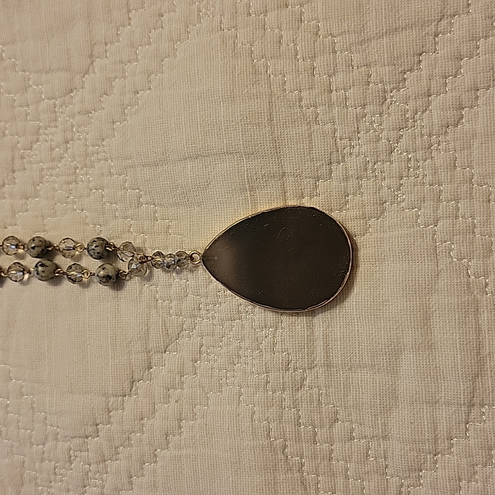 Long pendant necklace